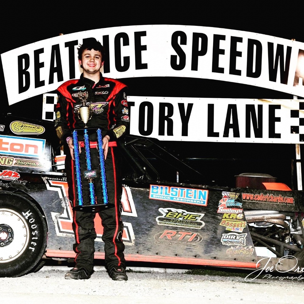 Cade wins Octoberfest sportmod feature at Beatrice Speedway!